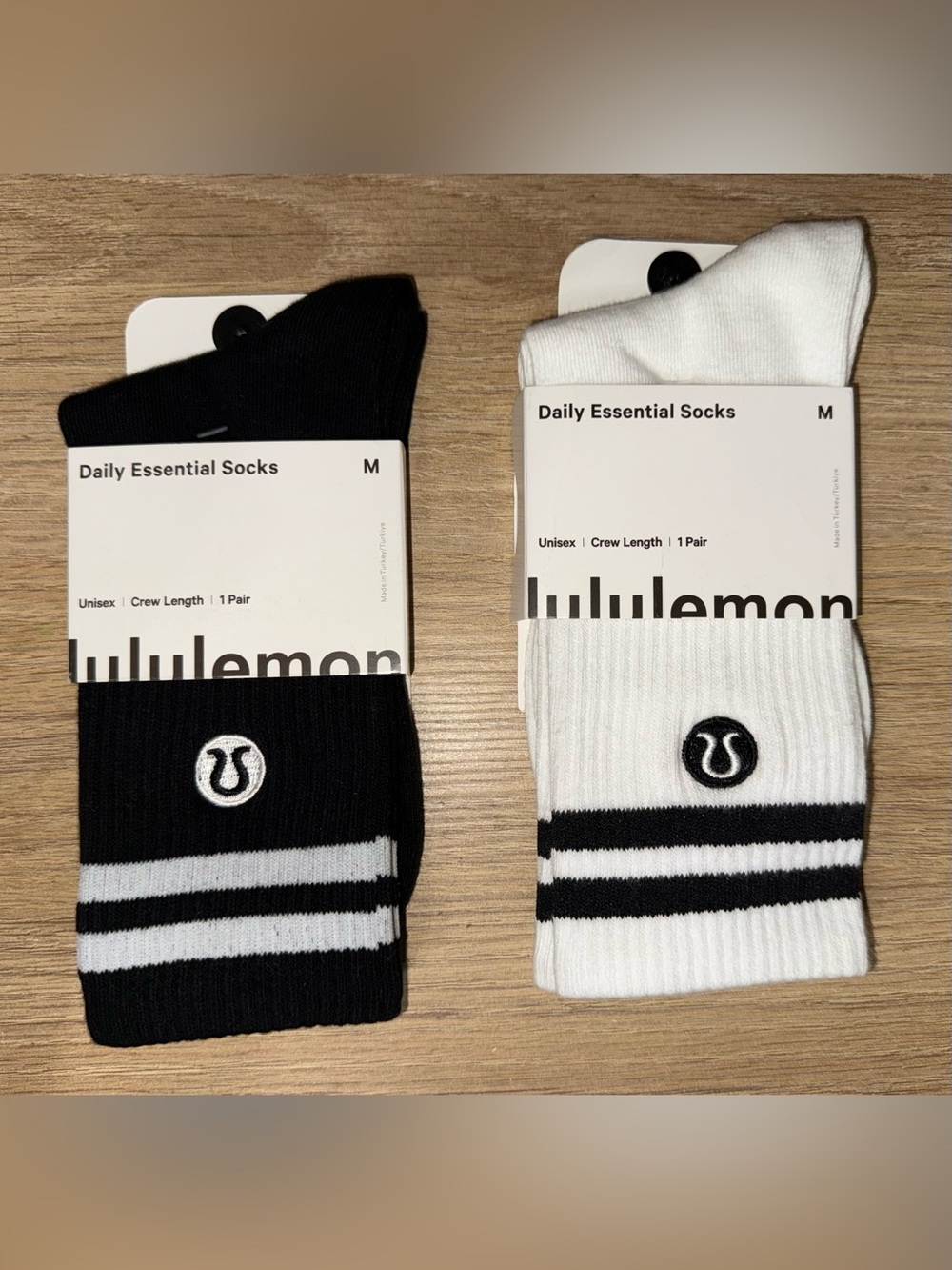 NWT LULULEMON ATHLETICA Daily Essential Crew Socks. Set of 2. Size Medium.